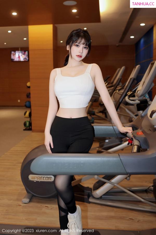   [XiuRen]高清写真图 2023.02.20 No.6289 桃桃子_ 健身美腿第5张图片